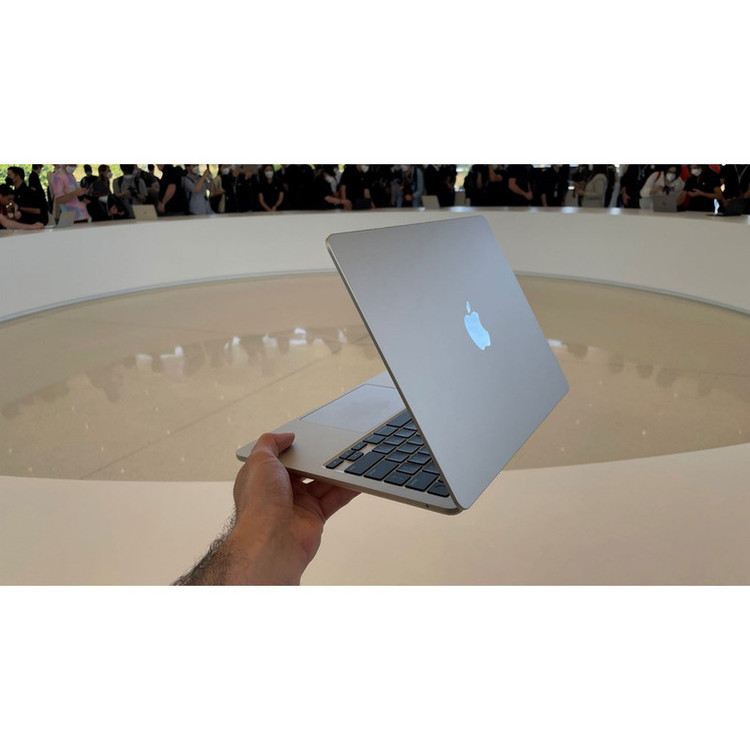 لپ تاپ 13.6 اینچی اپل مدل MacBook Air-MLXW3 2022 LLA-M2 8GB 256SSD
