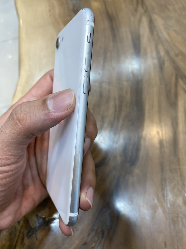 گوشی موبایل اپل مدل iPhone SE 2020 LLA تک سیم کارت ظرفیت 128 گیگابایت(کارکرده)