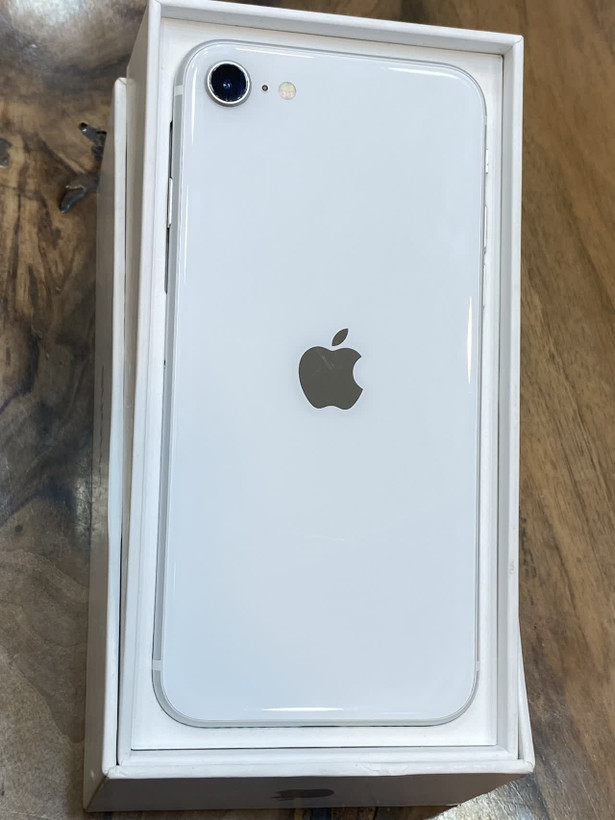 گوشی موبایل اپل مدل iPhone SE 2020 LLA ظرفیت 128 گیگابایت(کارکرده)